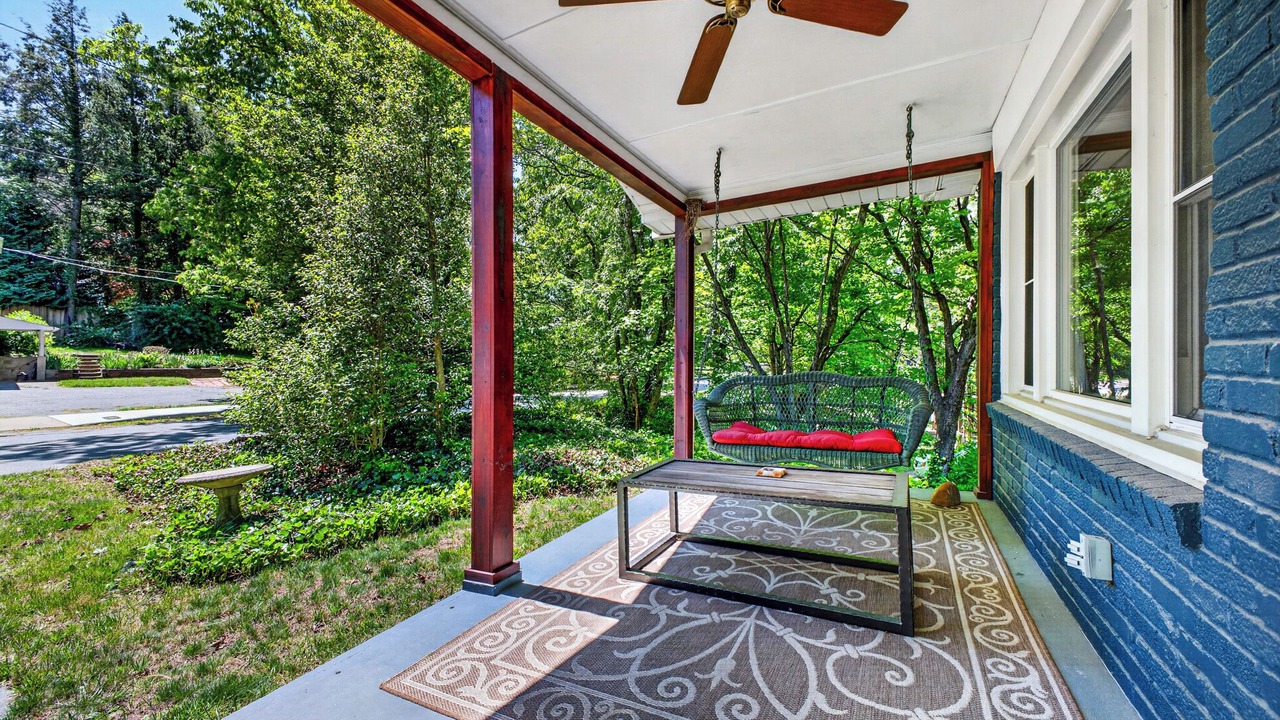 Photo of Patio Balcony in Black Mountain