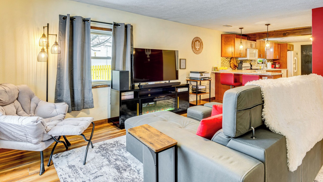 Photo of Livingroom in Bloomington