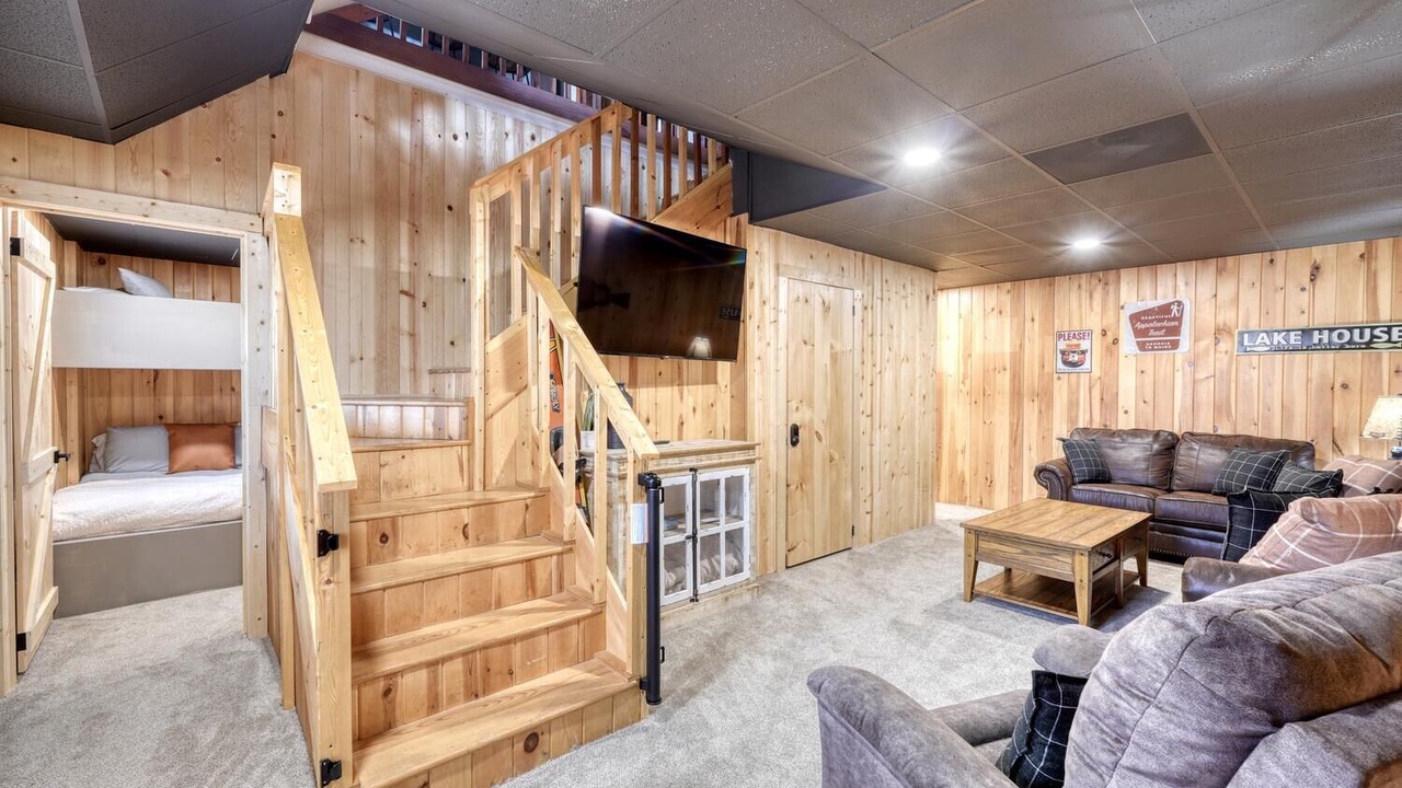 Photo of Livingroom in Hiawassee