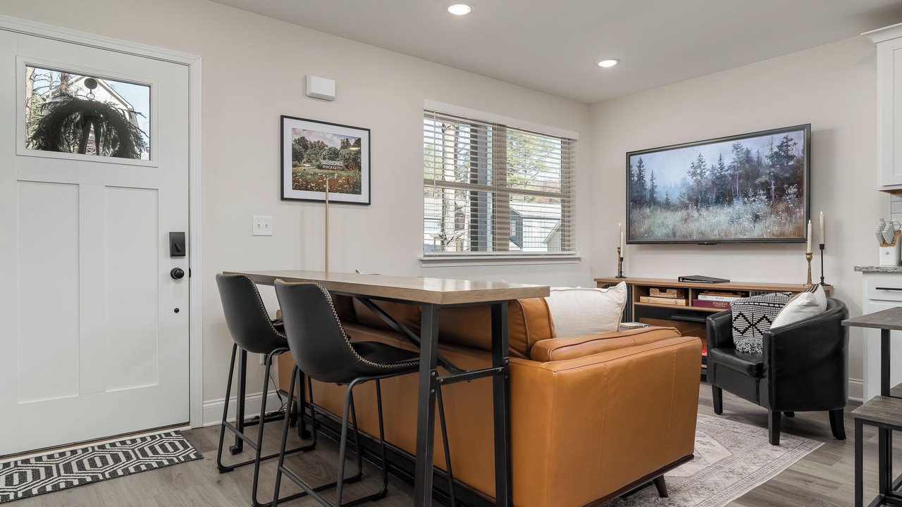 Photo of Livingroom in Lookout Valley Neighborhood Association