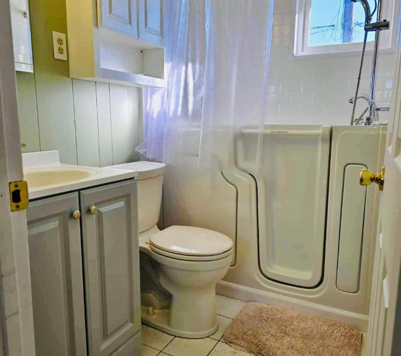 Photo of Bathroom in Oak Ridge