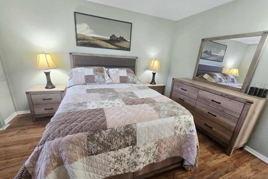 Photo of Bedroom in Oak Ridge