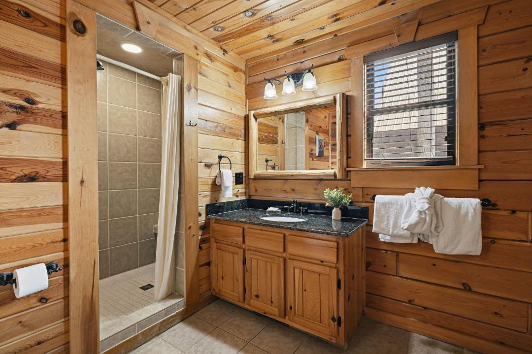 Photo of Others in White Oak Lodge