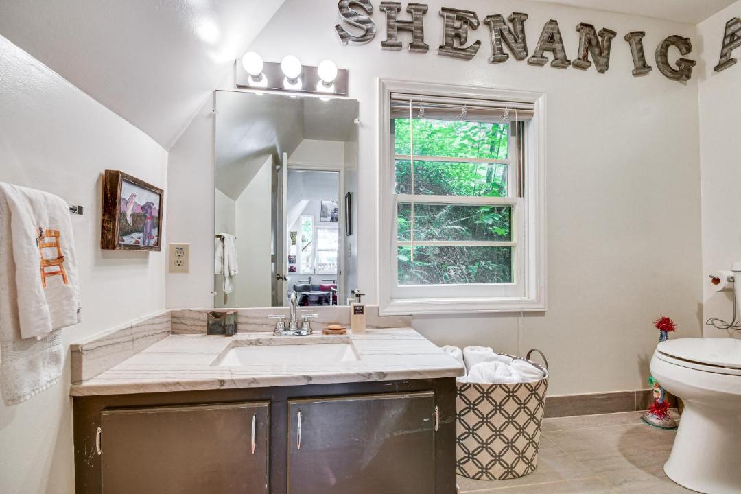 Photo of Bathroom in Sunset Cove