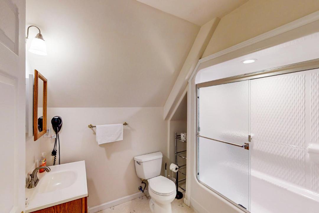 Photo of Bathroom in Goodview