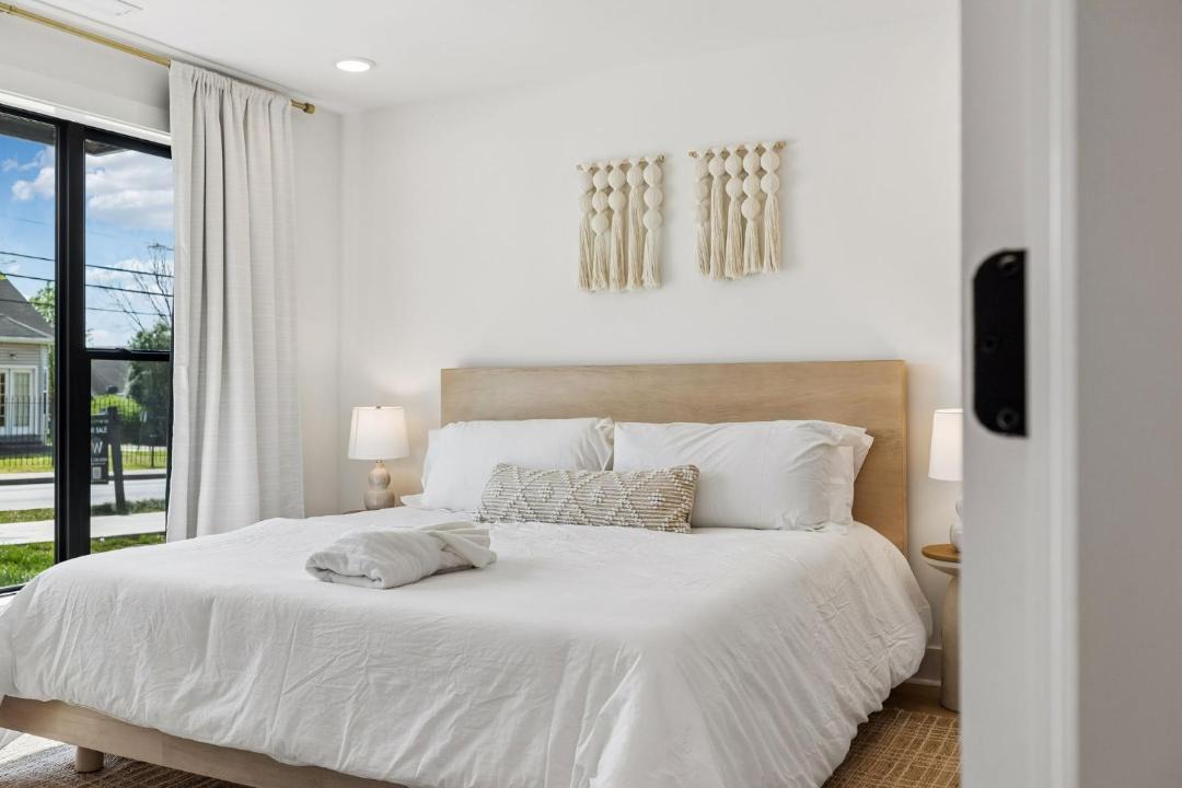 Photo of Bedroom in Hurwood Heights