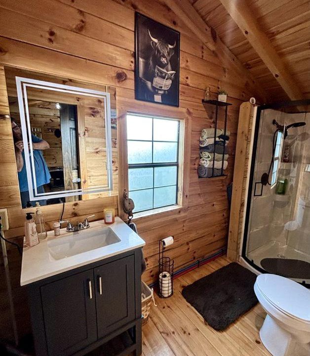 Photo of Bathroom in Kerr