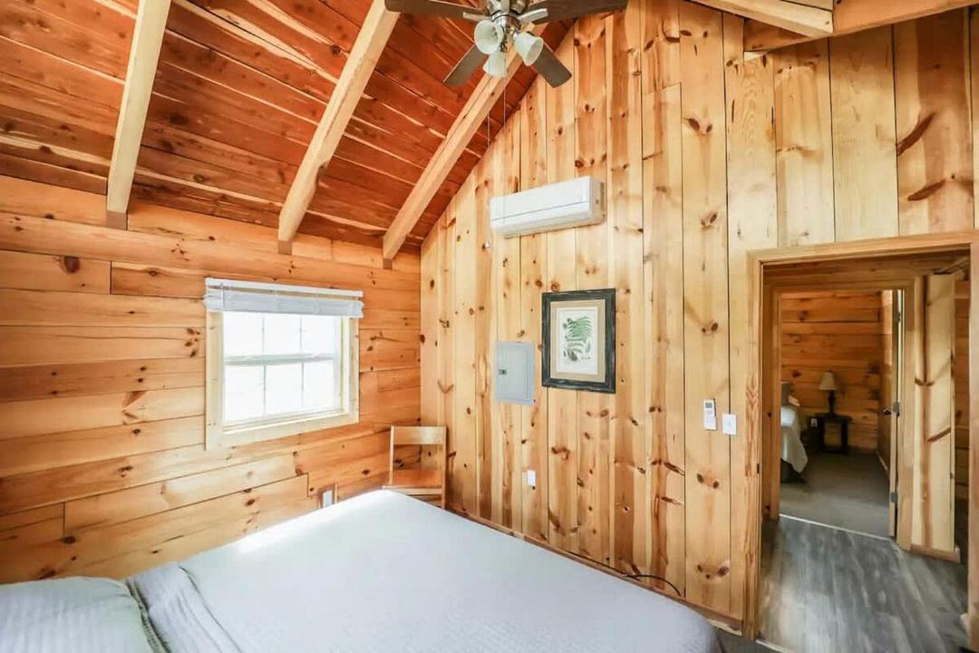 Photo of Bedroom in Columbia