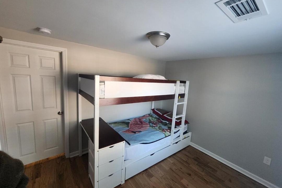 Photo of Bedroom in Toccoa