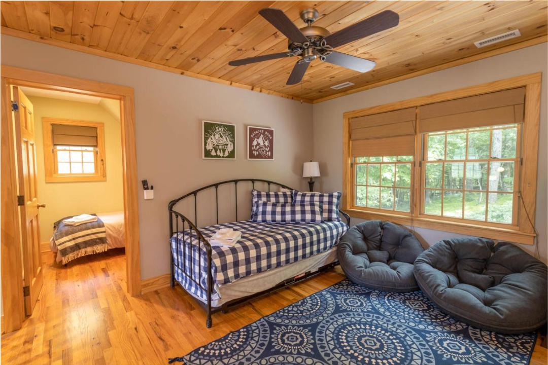 Photo of Bedroom in Apple Ridge