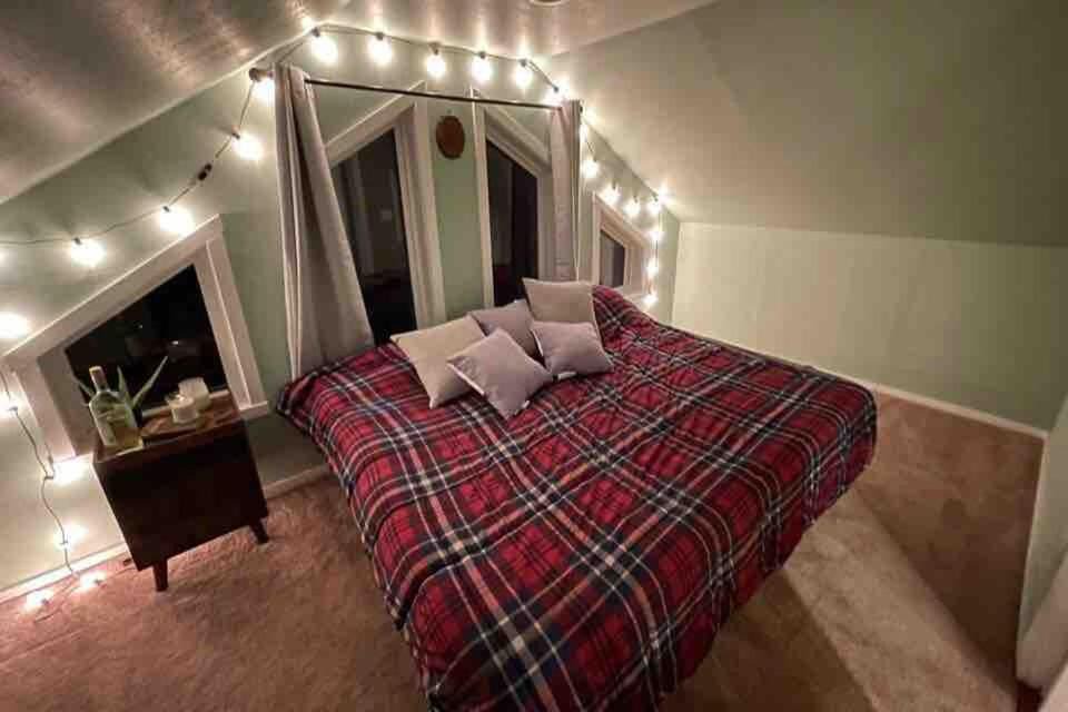 Photo of Bedroom in Allegheny Mountains