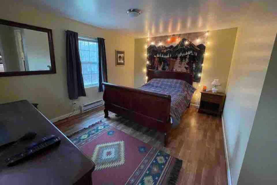 Photo of Bedroom in Allegheny Mountains