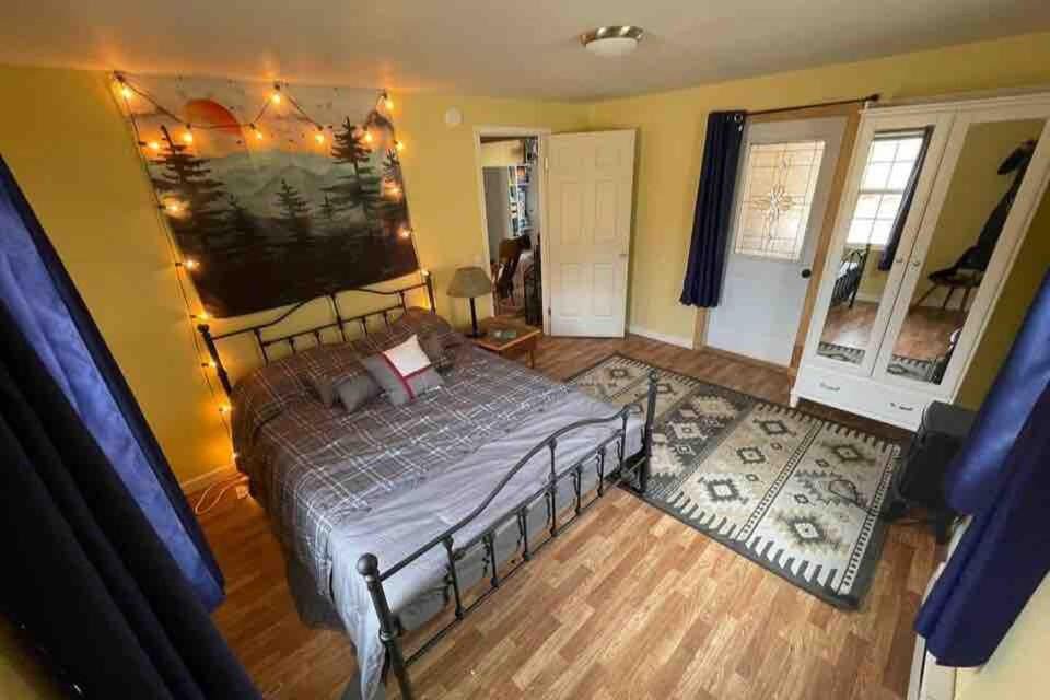 Photo of Bedroom in Allegheny Mountains