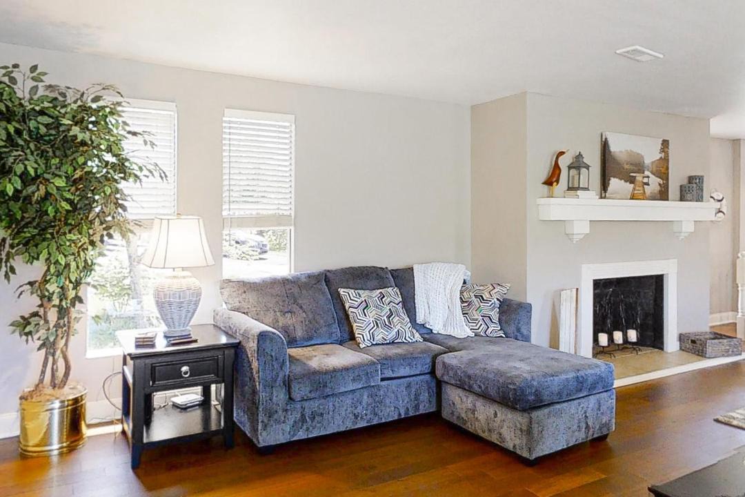 Photo of Livingroom in Rock Harbor