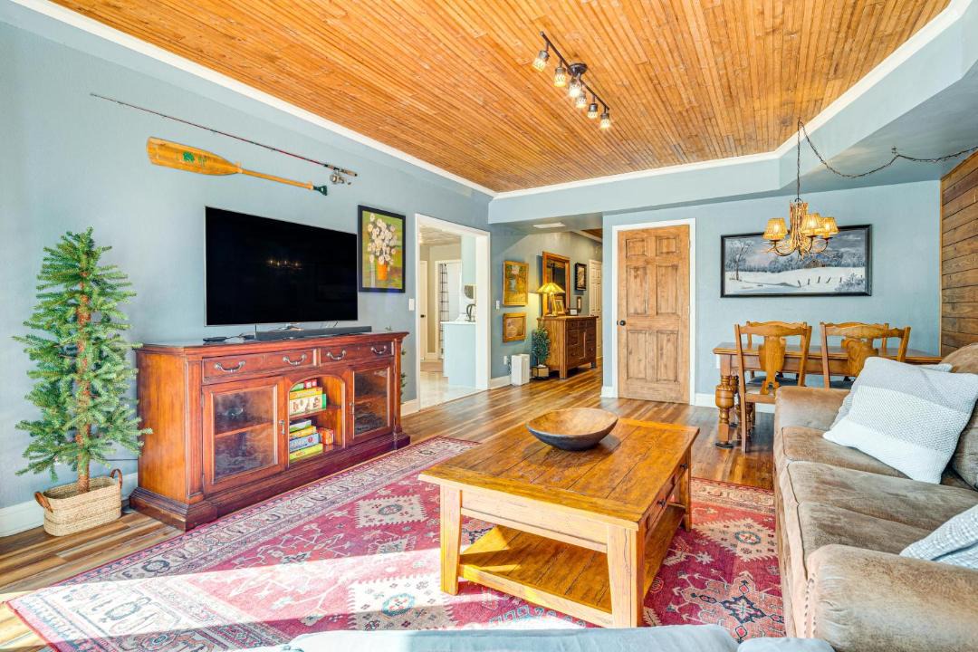 Photo of Livingroom in Fletcher