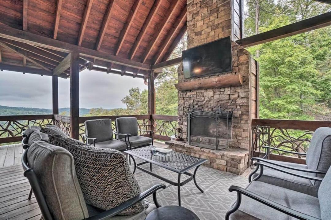 Photo of Patio Balcony in Ridges Over the Lake