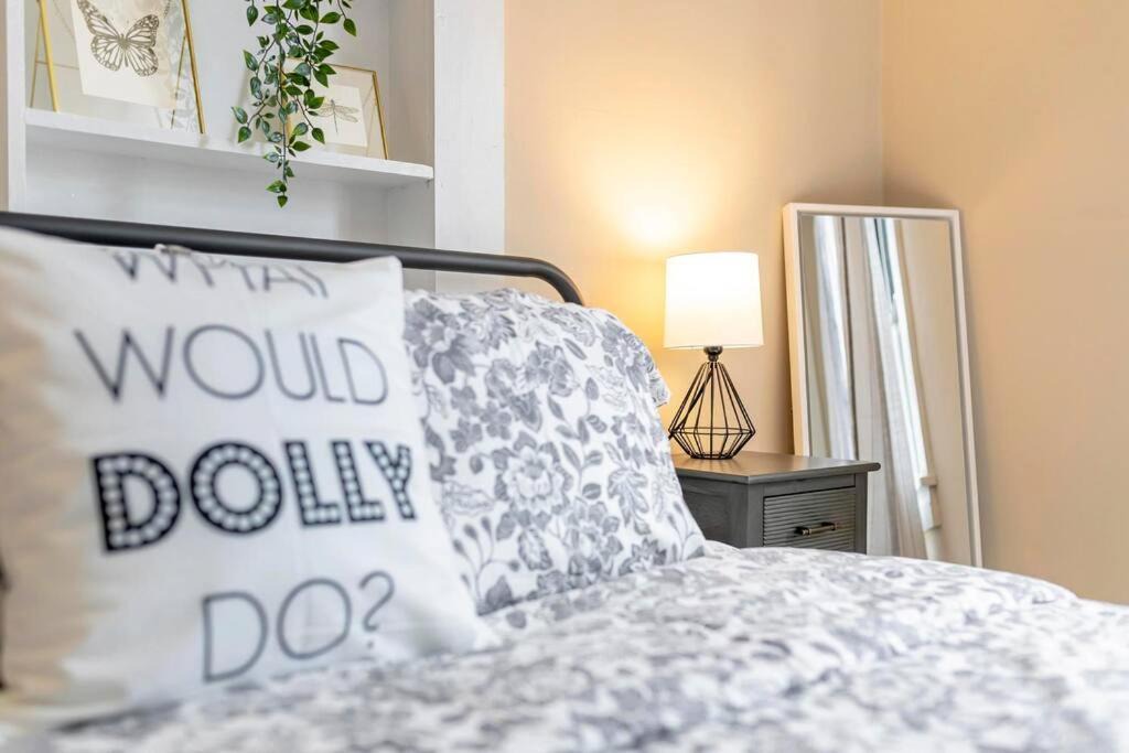 Photo of Bedroom in Lynn Garden