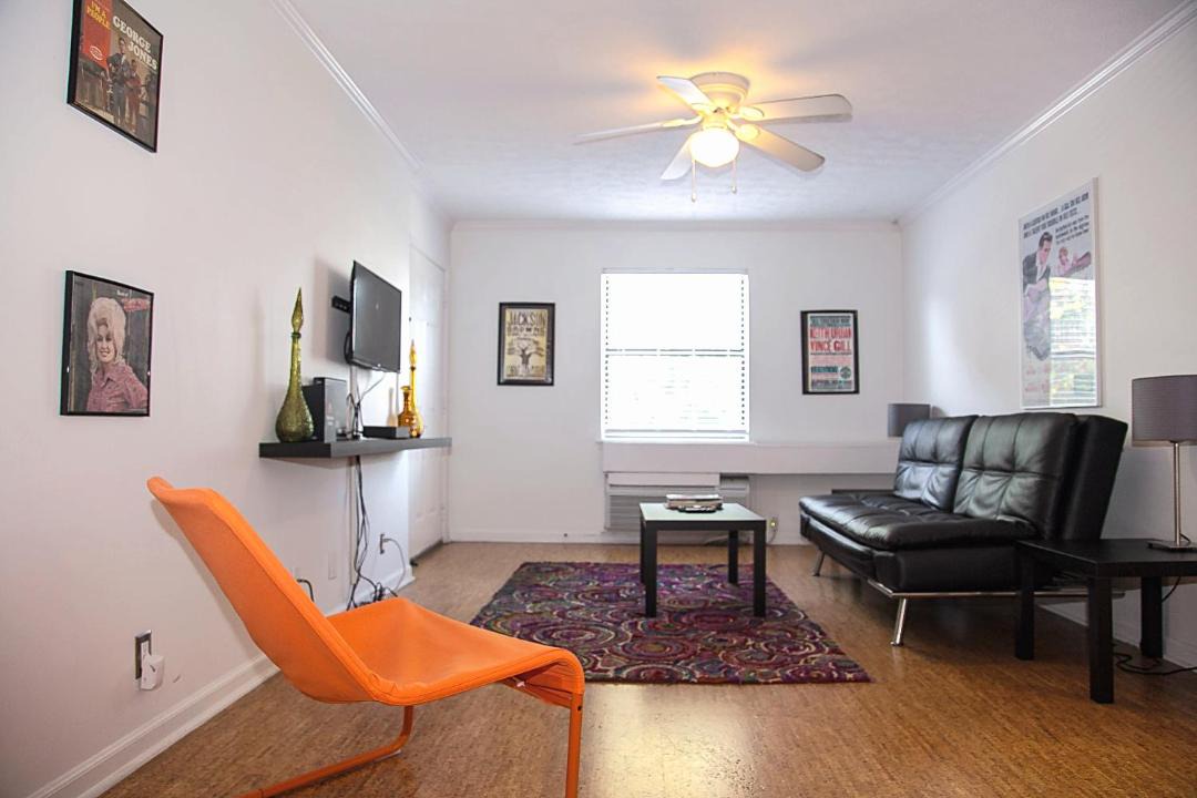 Photo of Livingroom in Music Row