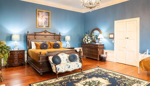 Mansion Sapphire Rm