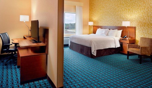Suite, 1 King Bed with Sofa bed, Hearing Accessible, Mountain View (Transfer Shower)