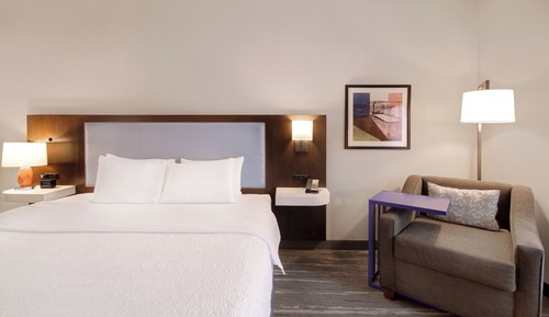 One king bed ns