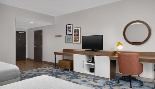 Room, 2 Queen Beds, Refrigerator (Bathtub)