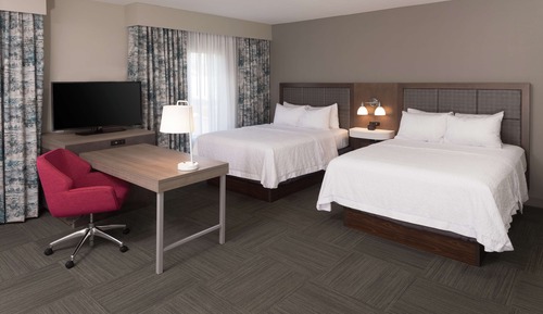 Suite, 2 Queen Beds, Accessible