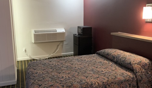 Double Room, Smoking