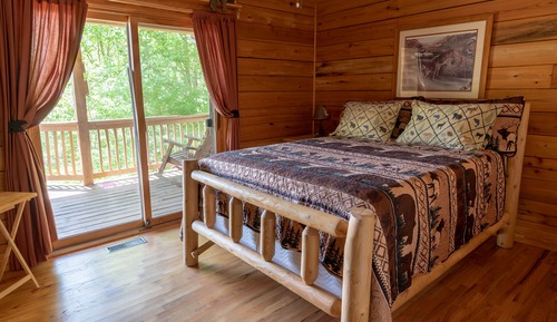 Quiet Haven Mountain Top Cabin, 3 bedrooms