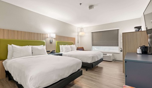 Room, 2 Queen Beds, Non Smoking