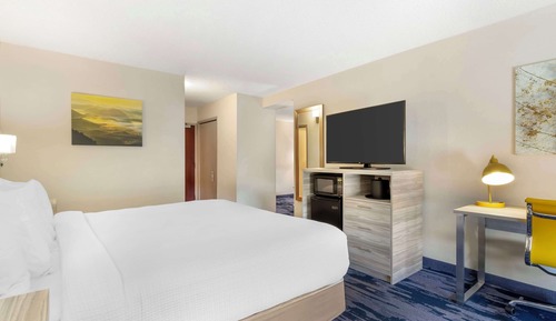 Suite, 1 King Bed, Non Smoking, Refrigerator & Microwave