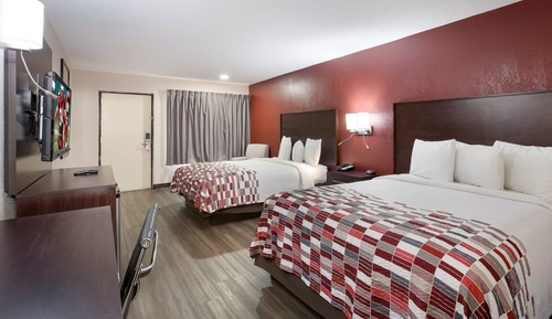 Deluxe Room, 2 Queen Beds, Smoking