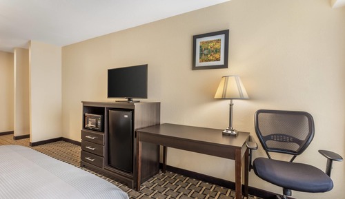 Standard Room, 2 Queen Beds, Non Smoking