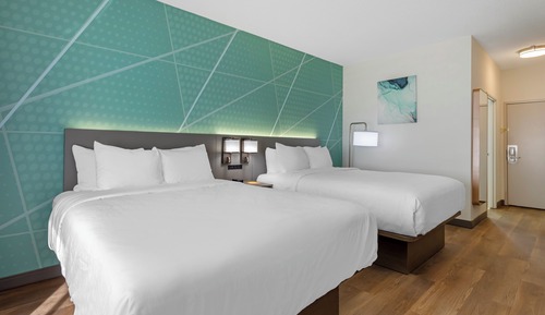 Suite, 2 Queen Beds, Non Smoking