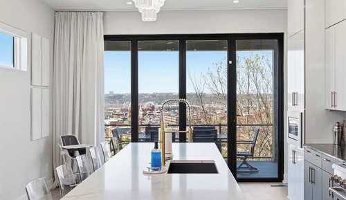 House, Multiple Beds, City View (Luxury Mt. Adams Retreat)
