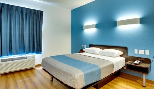 Standard Room, 1 Queen Bed, Non Smoking