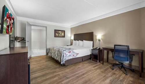 Deluxe King Room Disability Access Non-Smoking
