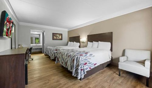  Deluxe Room with Two Queen Beds Non-Smoking