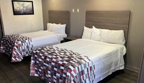 Deluxe Room with Two Double Beds Non-Smoking