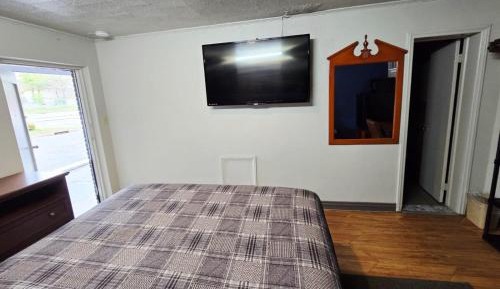Single Bed Smoking