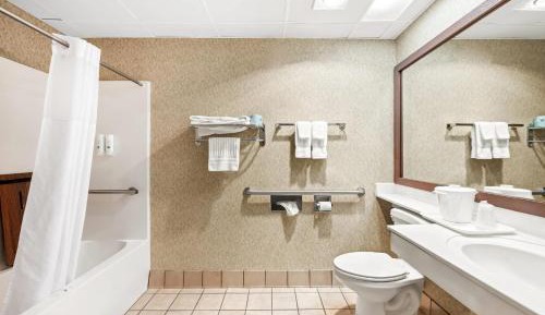 Queen Suite with Two Queen Beds - Non-Smoking