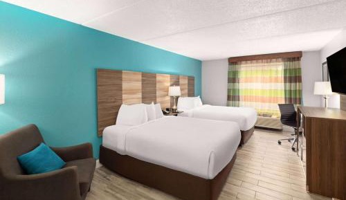 Queen Room with Two Queen Beds - Non-Smoking