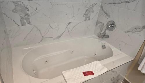 King Room with Spa Bath - Non-Smoking