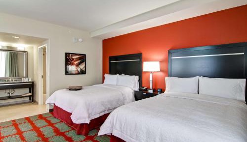Queen Studio Suite with Two Queen Beds - Non-Smoking