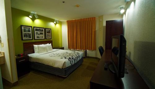King Room - Non-Smoking