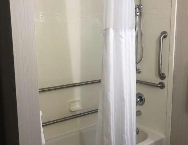 King Room with Tub - Mobility and Hearing Access