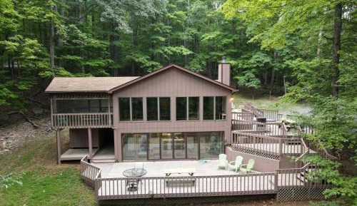 Five-Bedroom Holiday Home