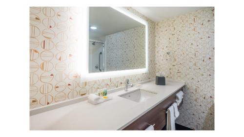 Premium King Room