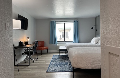 Petersburg Hotel | The Hermitage Inn and Taphouse