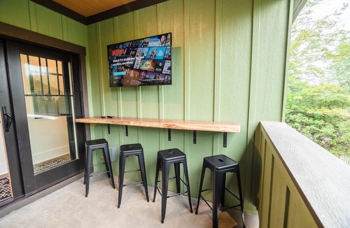 Blowing Rock Apartment | Appalachian at Main and Pine